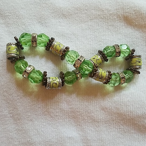 Bracelets - Picture 2 of 8